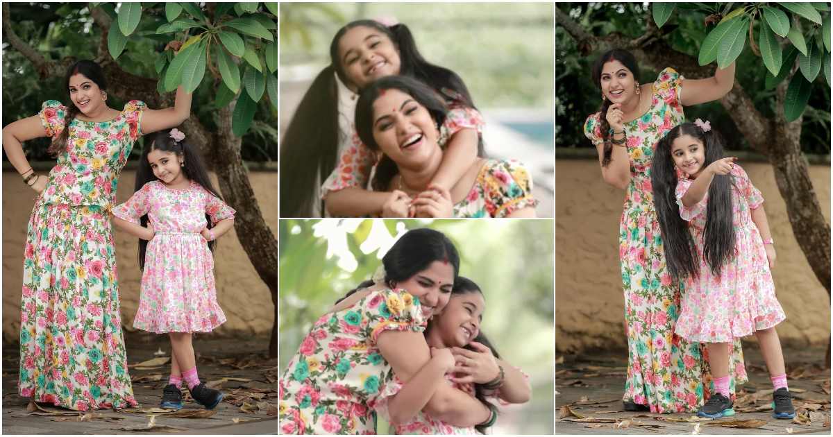 Actress Muktha And Daughter Kanmani Dance Video